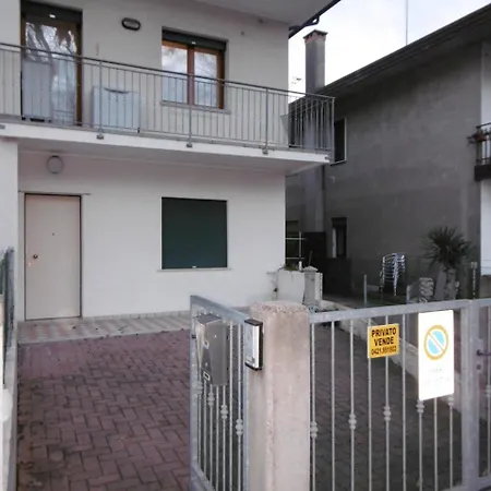 Condominio Elisa * Τζεσόλο Λίντο